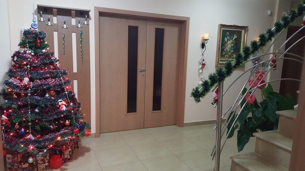 Family Pension อาราด ภายนอก รูปภาพ